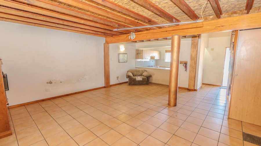 2 Bedroom Property for Sale in Uitzicht Western Cape